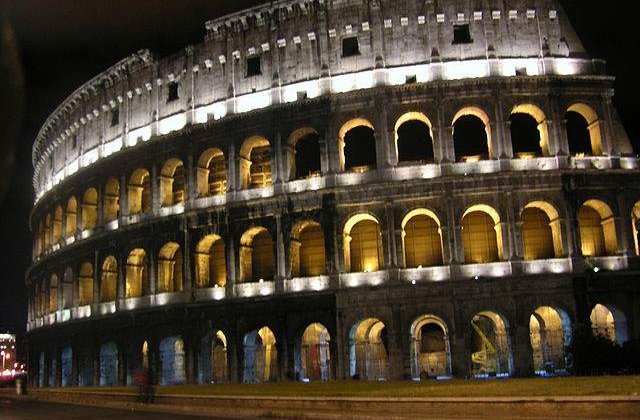 Roma interzice circulatia in centrul orasului, pentru a proteja Colosseum-ul
