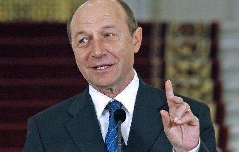 Basescu: Taxele consulare pentru cetatenii R. Moldova trebuie reduse