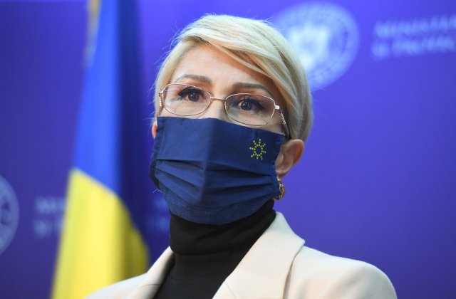 Raluca Turcan: Toți cei care emit opinii ar trebui să aibă grijă la cuvintele pe care le folosesc