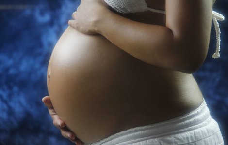  Top  De ce multe femei aleg să nască la domiciliu