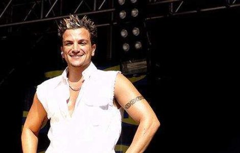  Video  Peter Andre a plans in direct la TV