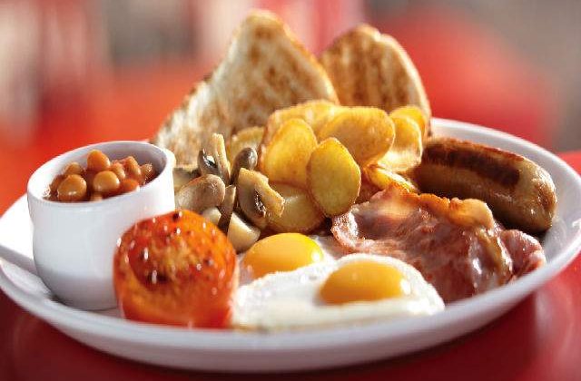 Studiu: De ce este bine sa luam micul dejun in fiecare dimineata