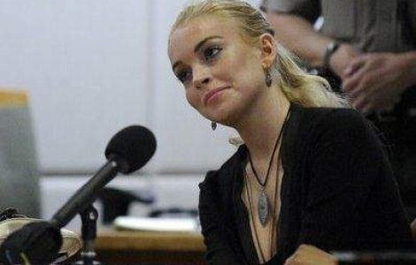 Lindsay Lohan nu mai vrea sa vada niciodata o sticla de bautura