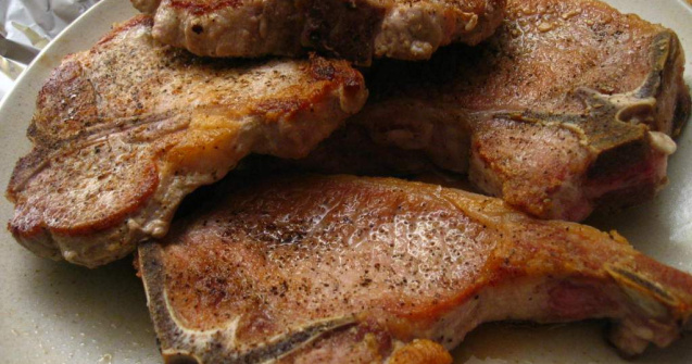 Importam de sapte ori mai multa carne de porc decat exportam