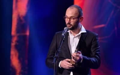 Regizorul Alexander Nanau îl...