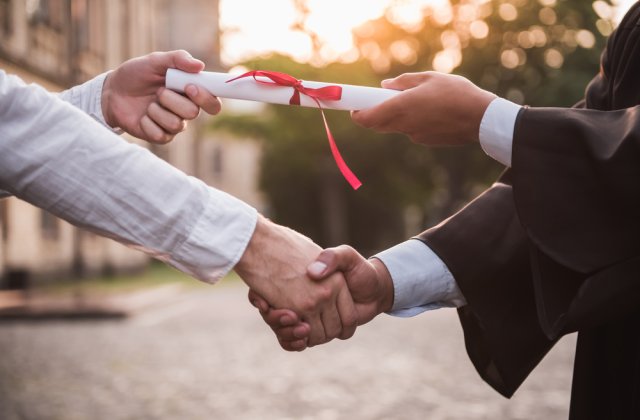 Șeful DRDP Craiova, reținut pentru falsificarea documentelor de studii