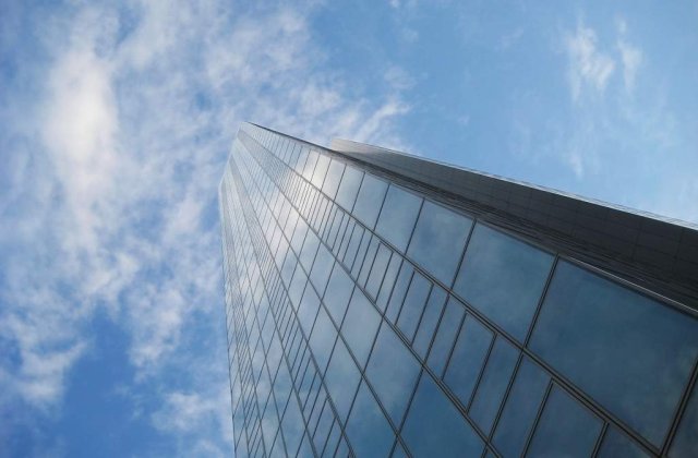 Bulgaria si Serbia, penalizate pe piata riscului de comentariile unor analisti occidentali