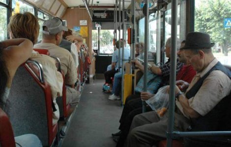 Pensionarii si veteranii, fara transport gratuit de la 1 sepembrie