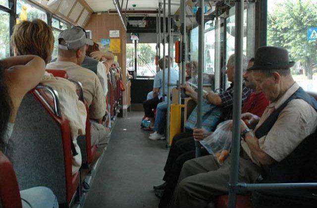 Pensionarii ar putea ramane fara transport redus sau gratuit de la 1 septembrie