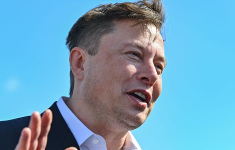 Elon Musk îl ironizează pe Jeff Bezos. Tensiunile dintre cei doi cresc