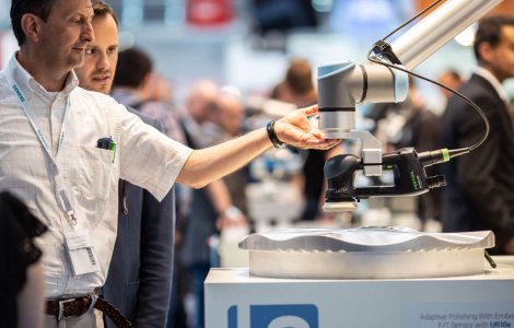 Tipuri de roboți recomandați pentru afaceri mici și mijlocii