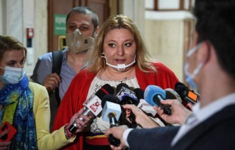 Diana Şoşoacă ia în calcul să candideze pentru președinție
