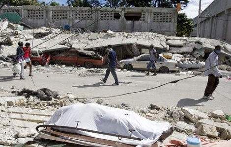  Video  A supravietuit patru saptamani sub daramaturile din Haiti