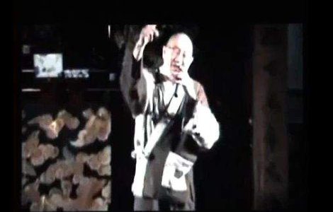  Video  Ce treaba are Budismul cu hip-hop-ul?