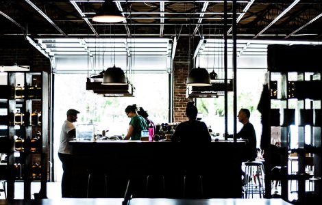 Cîțu: Restaurantele vor putea funcționa la capacitate maximă pentru cei vaccinați