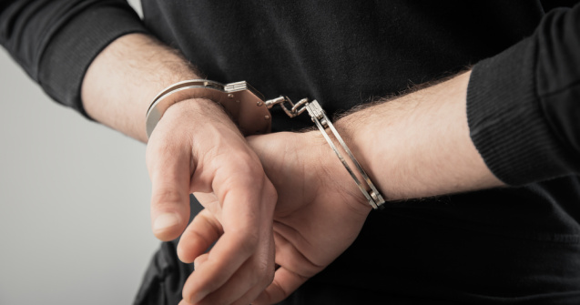 Șase români au fost arestați după ce au jefuit un templu budist din SUA