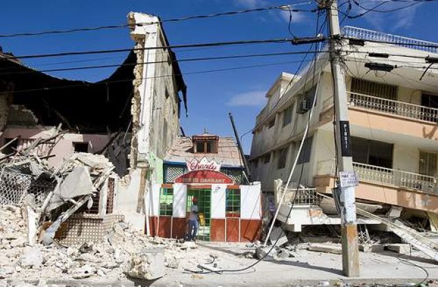 Din nou probleme in Haiti: Un magazin s-a prabusit in Port-au-Prince