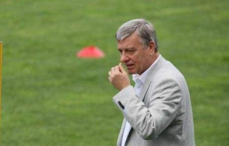 Presedintele FRF face naveta in Franta