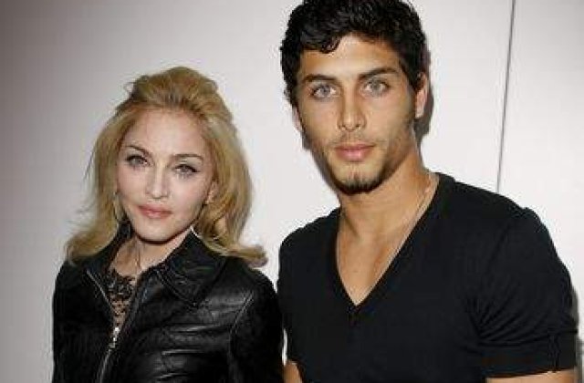 Madonna, in club cu pustii