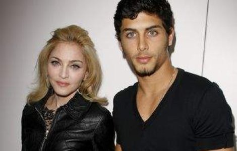 Madonna, in club cu pustii