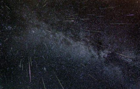 Luni seara: Maximul curentului de meteori Perseide