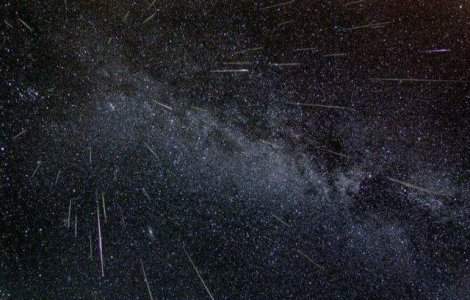 Luni seara: Maximul curentului de meteori Perseide