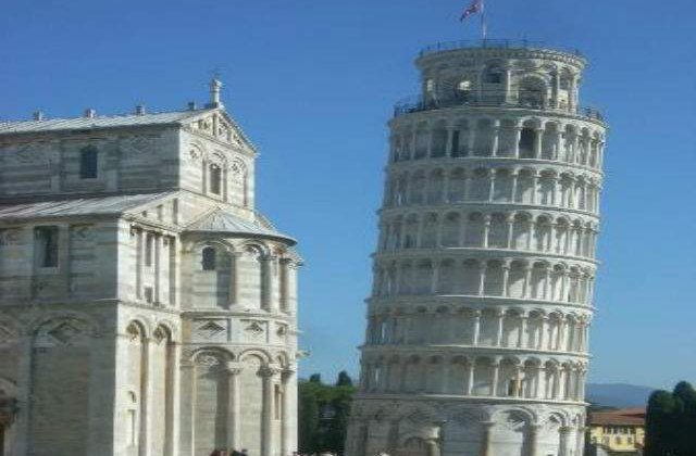 Turnul din Pisa isi reduce constant gradul de inclinare