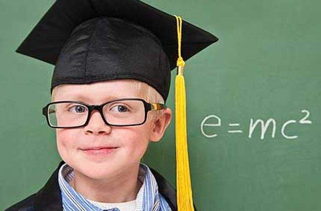 Romanul care imbogateste Univ. Edinburgh: Lasati "geniile" sa plece, nu de ele avem nevoie