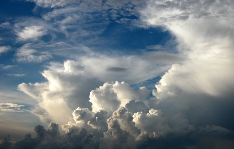 Prognoza meteo - 7 mai. Vântul va prezenta intensificări în majoritatea regiunilor