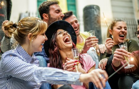 Petreceri cu sute de persoane în Spania. Poliţia a intervenit