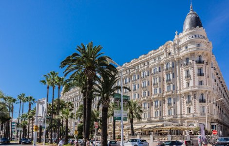 Hotelul Carlton din Cannes își scoate la licitație mobilierul!