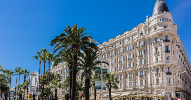 Hotelul Carlton din Cannes își scoate la licitație mobilierul!