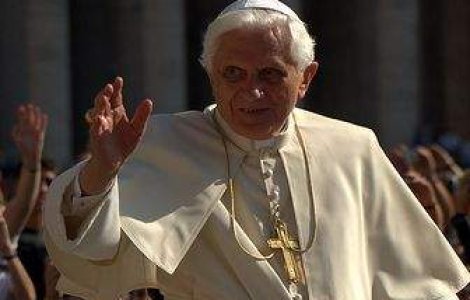 Papa Benedict al XVI-lea, invitat in Romania