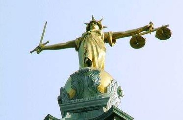 Un britanic si-a pierdut increderea in justitia din tara sa, din cauza unui roman