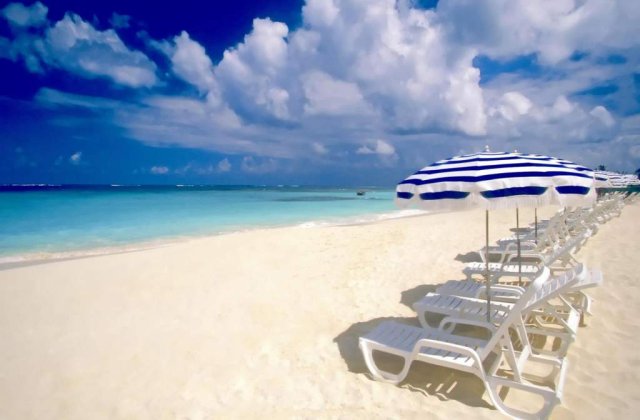 Mini-vacanta de Sfanta Maria. Este OFICIAL, bugetarii vor avea si vineri zi libera