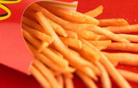 Cartofii prajiti de la McDonald`s se fac cu peste 10 INGREDIENTE