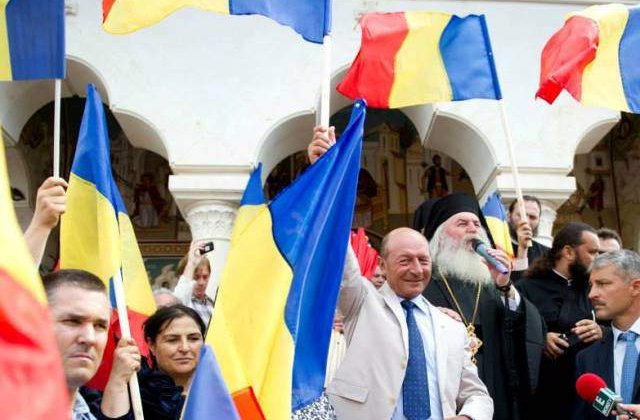 Basescu, in Harghita: Am vazut la porti steagul secuiesc. Oare nu era loc si pentru cel romanesc?