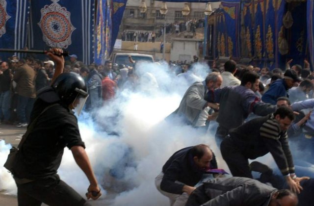 "Razboiul civil" din Egipt: Peste 500 de morti. Politia a primit autorizatia de a deschide focul