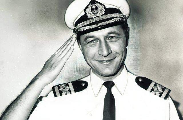 Basescu: E mai usor sa conduci o nava decat o tara