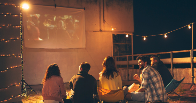 Serialul „Friends” revine după 17 ani cu un episod special și invitați-vedetă