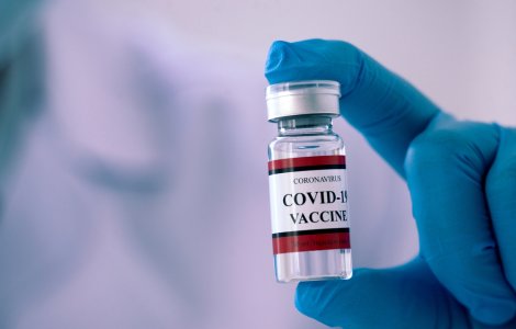 Centre de vaccinare drive-thru deschise în Piatra-Neamț și Roman