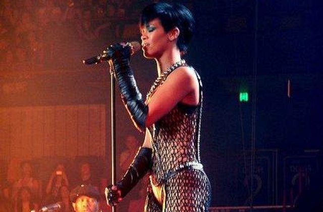 Rihanna se da pe kung-fu