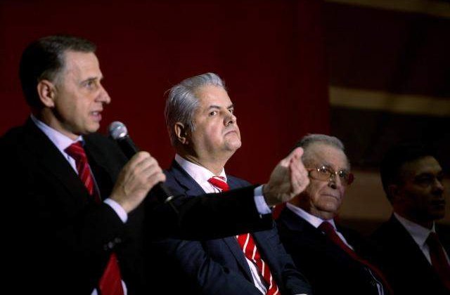 Nastase nu mai candideaza la sefia PSD