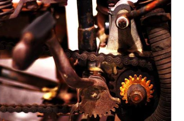 Piese auto originale vs. piese contrafacute. Cum faci diferenta?