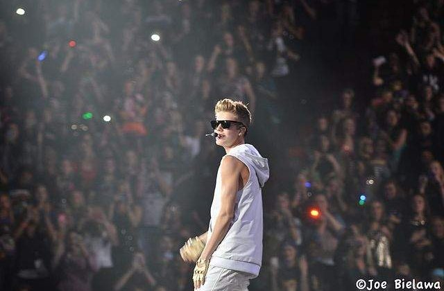 Justin Bieber va lansa un duet cu Michael Jackson