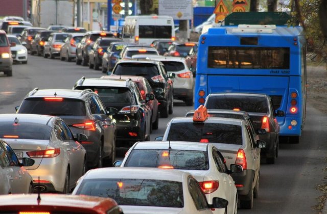 Infotrafic: Aglomerație pe A1 București - Pitești, A2 București - Constanța și pe Centura Capitalei