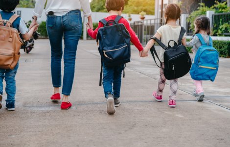 Prefectul Capitalei a convocat CMSU pentru revenirea tuturor elevilor în bănci