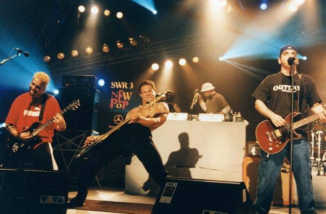 Baietii de la The Bloodhound Gang se "spovedesc" la Silver Church