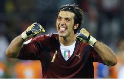 Buffon, primul jucator amenintat cu rosu pentru blasfemie