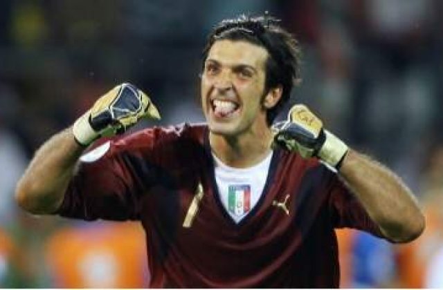 Buffon, primul jucator amenintat cu rosu pentru blasfemie